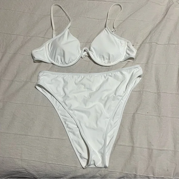 Lulu's White Bikini Set - Picture 2 of 4